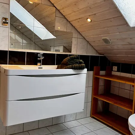 Gemuetliche Daire Ellingen